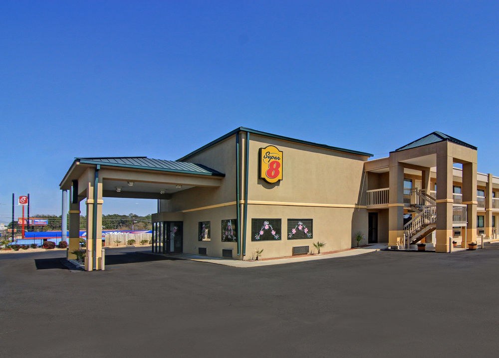 SUPER 8 BY WYNDHAM MACON WEST
