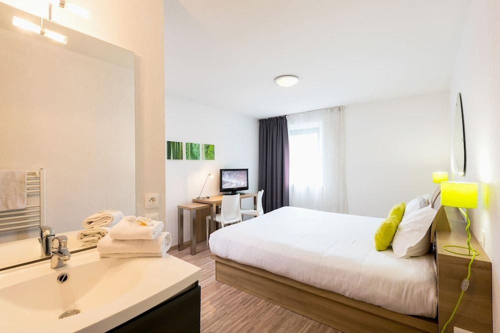 TENEO APPARTHOTEL BORDEAUX MERIGNAC AEROPORT photo 2