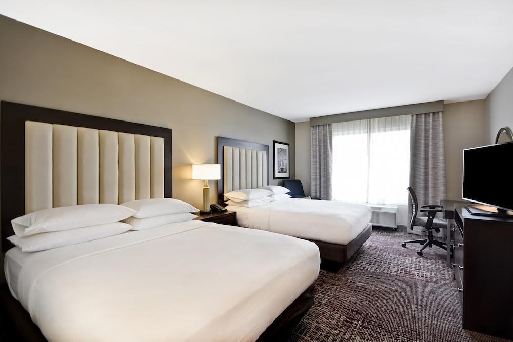 DOUBLETREE BY HILTON CHICAGO MIDWAY AIRPORT photo 2