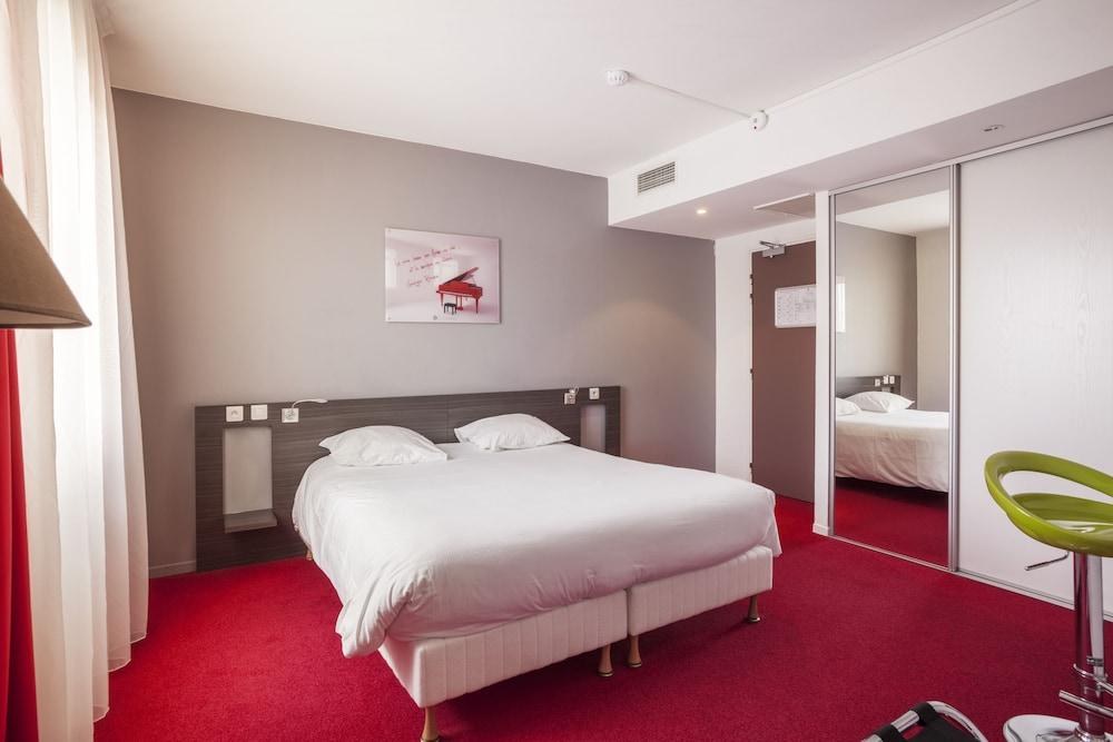 Cousture Hotel photo 2