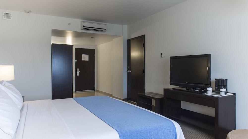 HOLIDAY INN EXPRESS GUADALAJARA ITESO photo 2