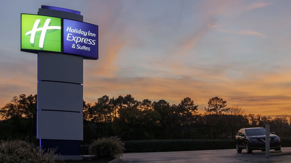 HOLIDAY INN EXPRESS & SUITES NASHVILLE-I-40&I-24(SPENCE LN)