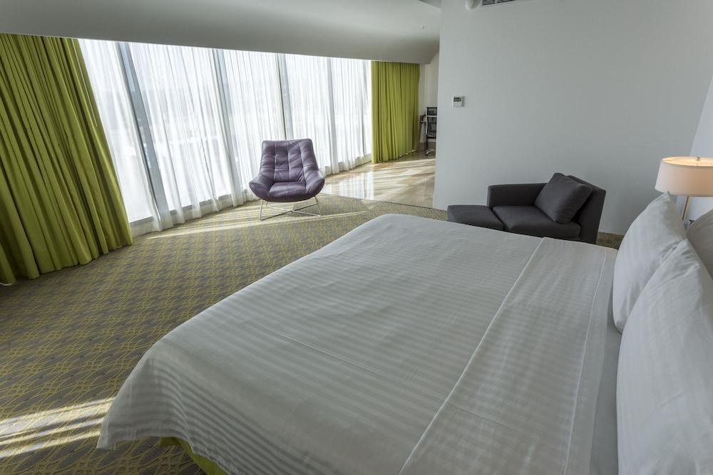 HOLIDAY INN QUERETARO ZONA KRYSTAL photo 4