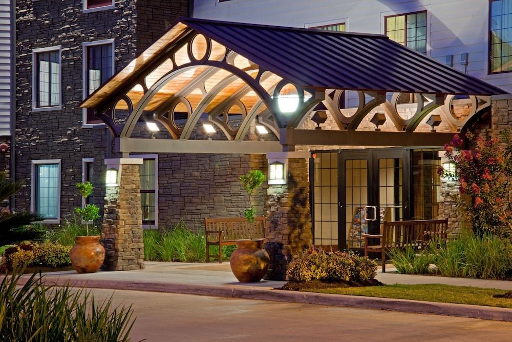 STAYBRIDGE SUITES HOUSTON WILLOWBROOK photo 2