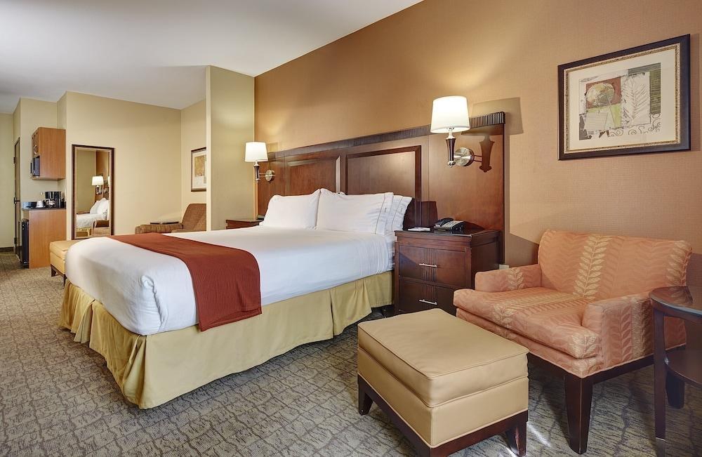 HOLIDAY INN EXPRESS HOTEL & SUITES SAN DIEGO-SORRENTO VALLEY photo 3