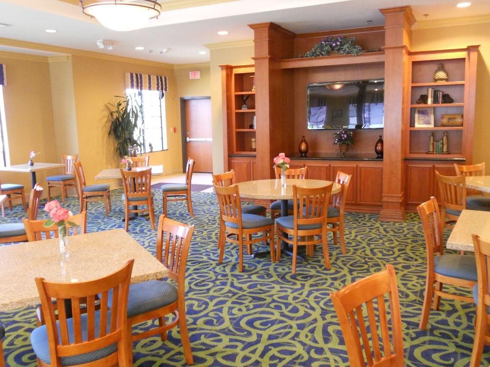 HOLIDAY INN EXPRESS SAN DIEGO N - RANCHO BERNARDO photo 4