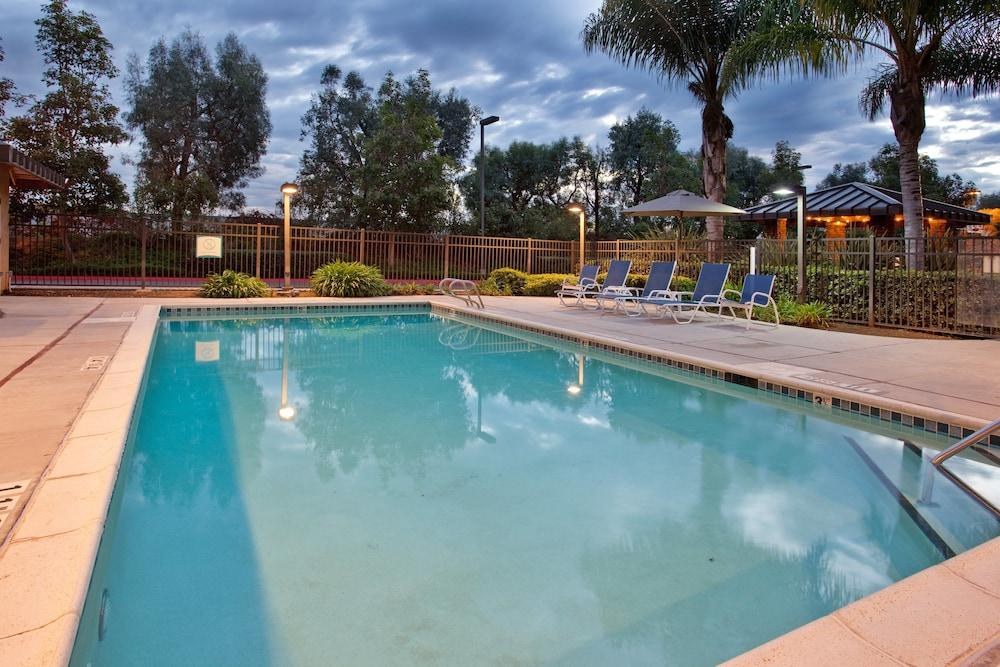 STAYBRIDGE SUITES SORRENTO MESA photo 4