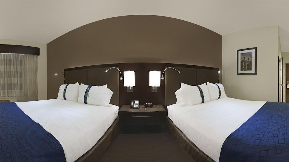 HOLIDAY INN & SUITES SAN ANTONIO NORTHWEST photo 4