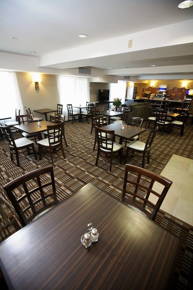 HOLIDAY INN EXPRESS SAN DIEGO AIRPORT-OLD TOWN photo 1