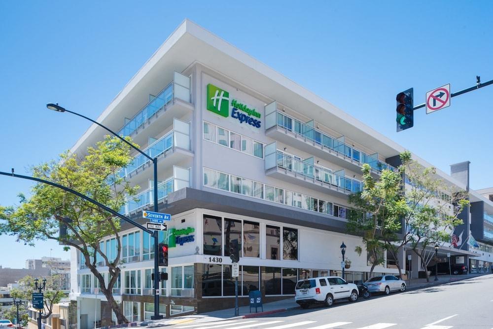 HOLIDAY INN EXPRESS SAN DIEGO DOWNTOWN photo 3