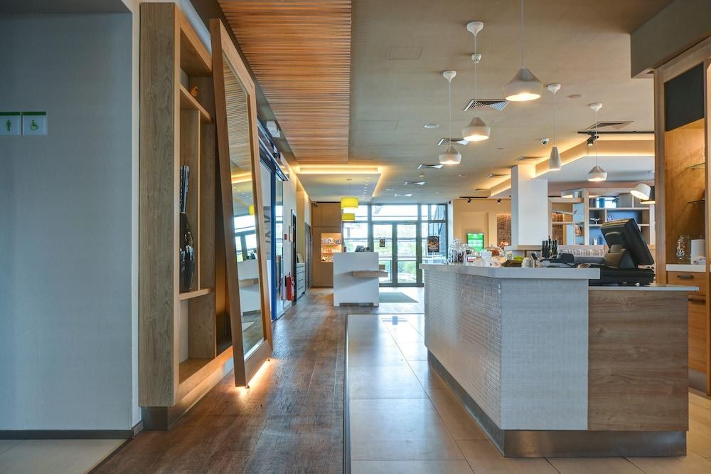 HOLIDAY INN PRAGUE AIRPORT photo 4