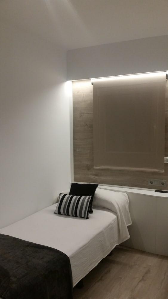 Hotel Travessera photo 4