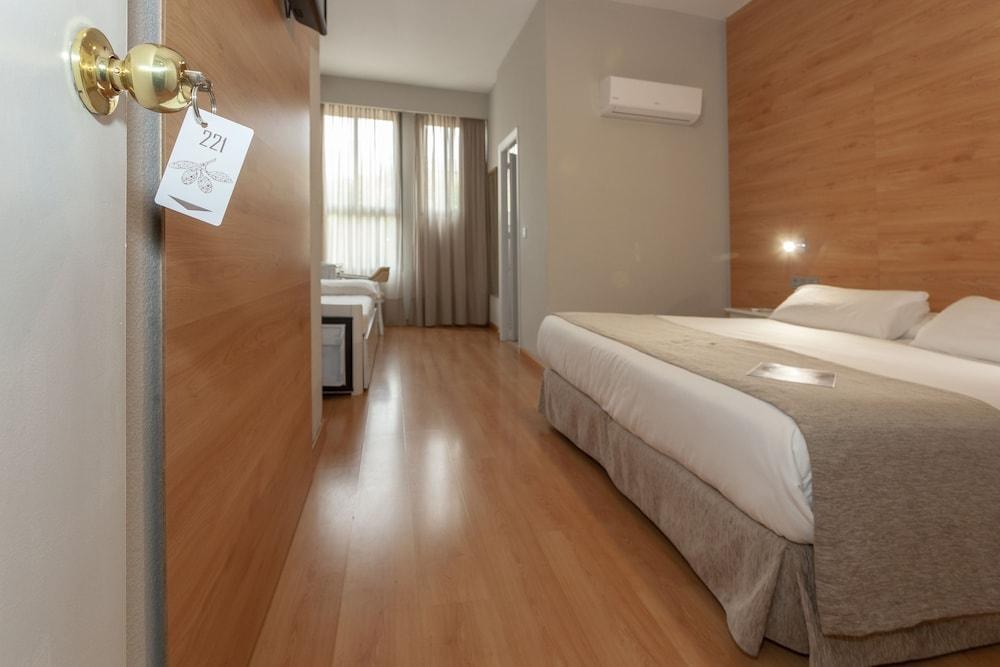 Aacr Monteolivos Hotel photo 1