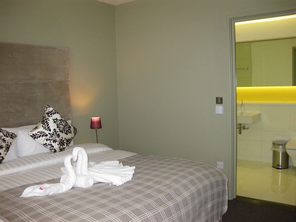 Axiom Park Hotel photo 2