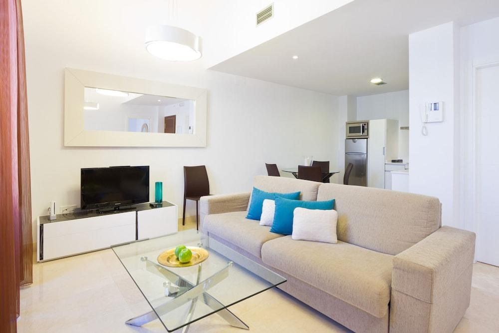 Habitat Suites Gran Via 17 Aptos photo 3