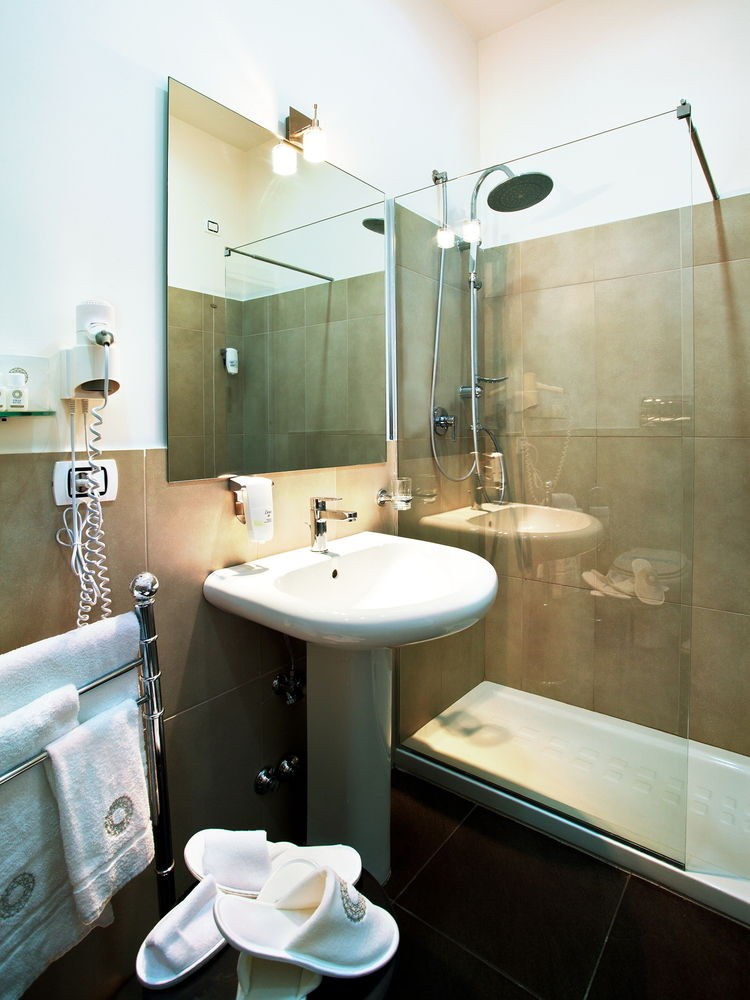 STELLE HOTEL THE BUSINEST photo 1