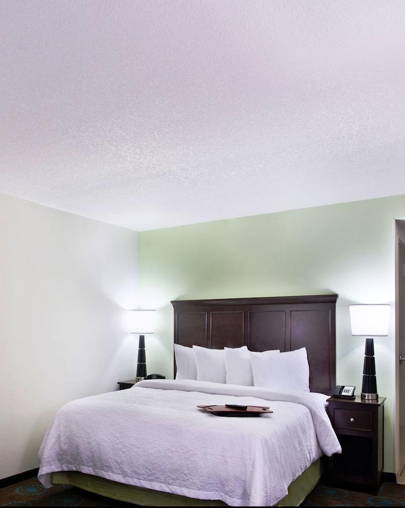Hampton Inn & Suites Orlando-North/Altamonte Springs photo 2