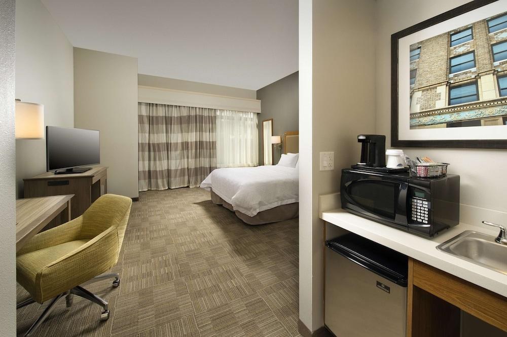 Hampton Inn & Suites San Antonio Northwest/Medical Center photo 2