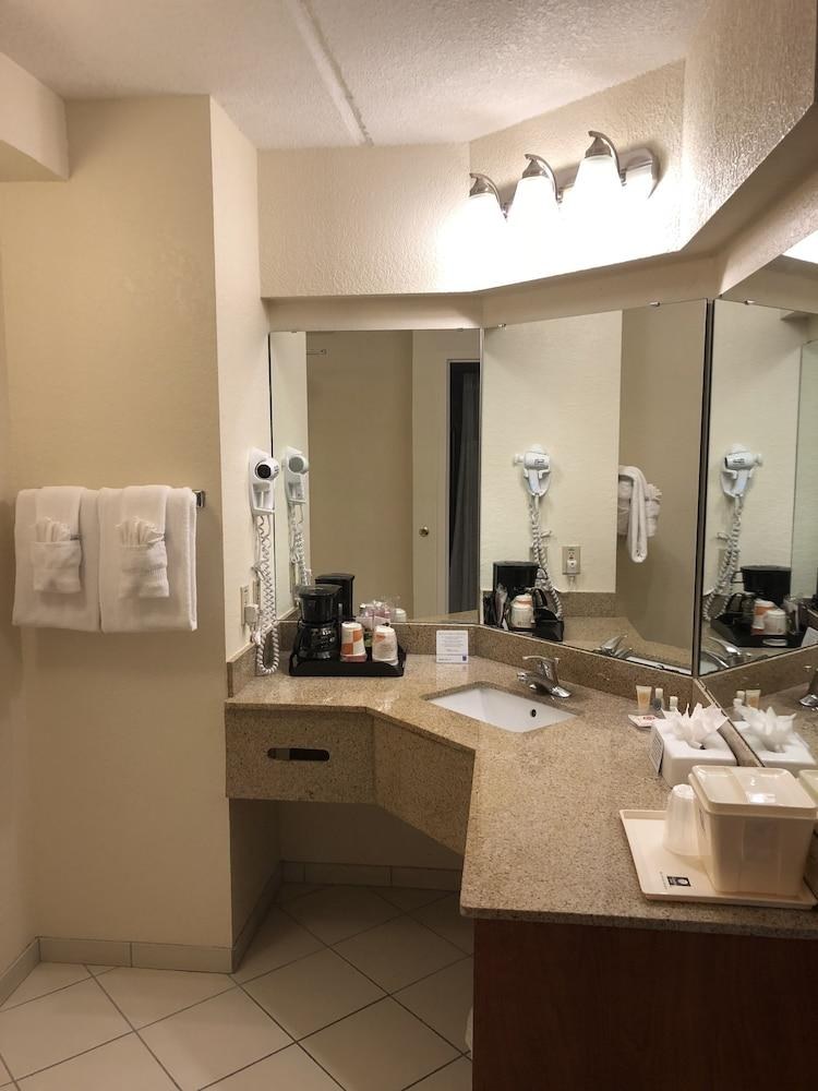 COMFORT INN KISSIMMEE photo 2