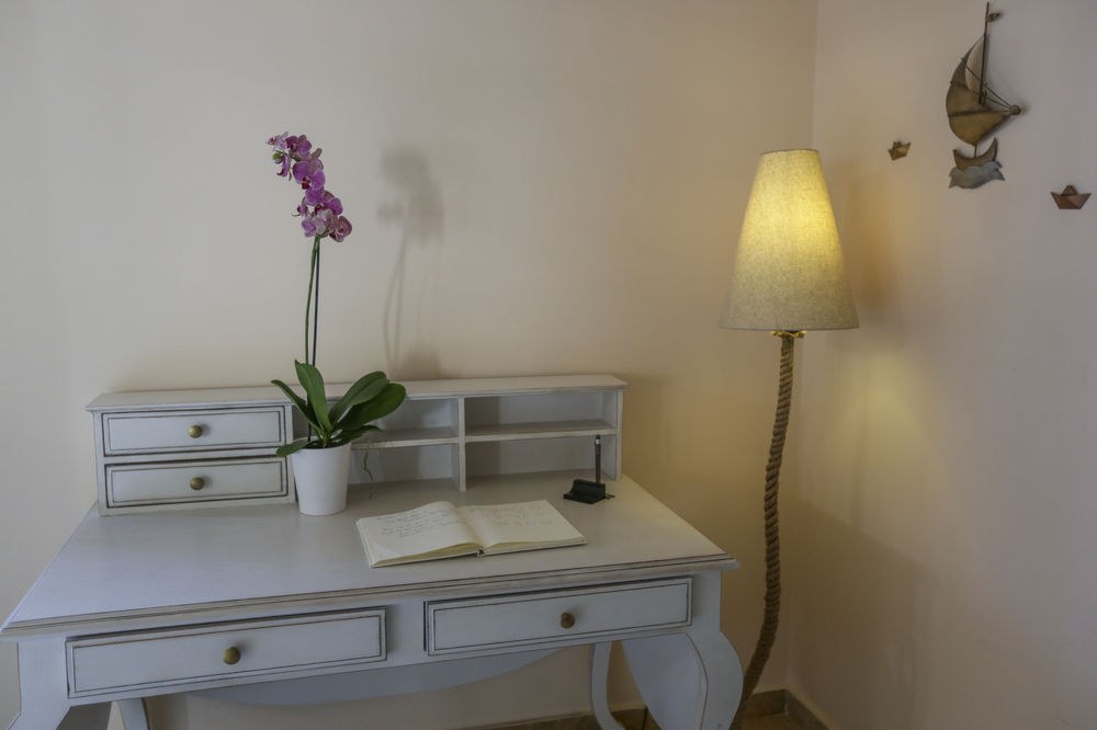 ANASSA HOTEL