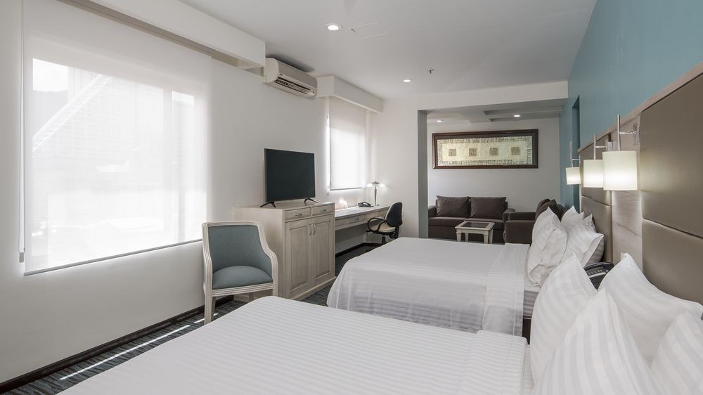 HOLIDAY INN & SUITES MEXICO ZONA ROSA photo 1