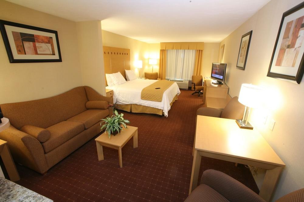 HOLIDAY INN EXPRESS SALTILLO ZONA AEROPUERTO photo 2