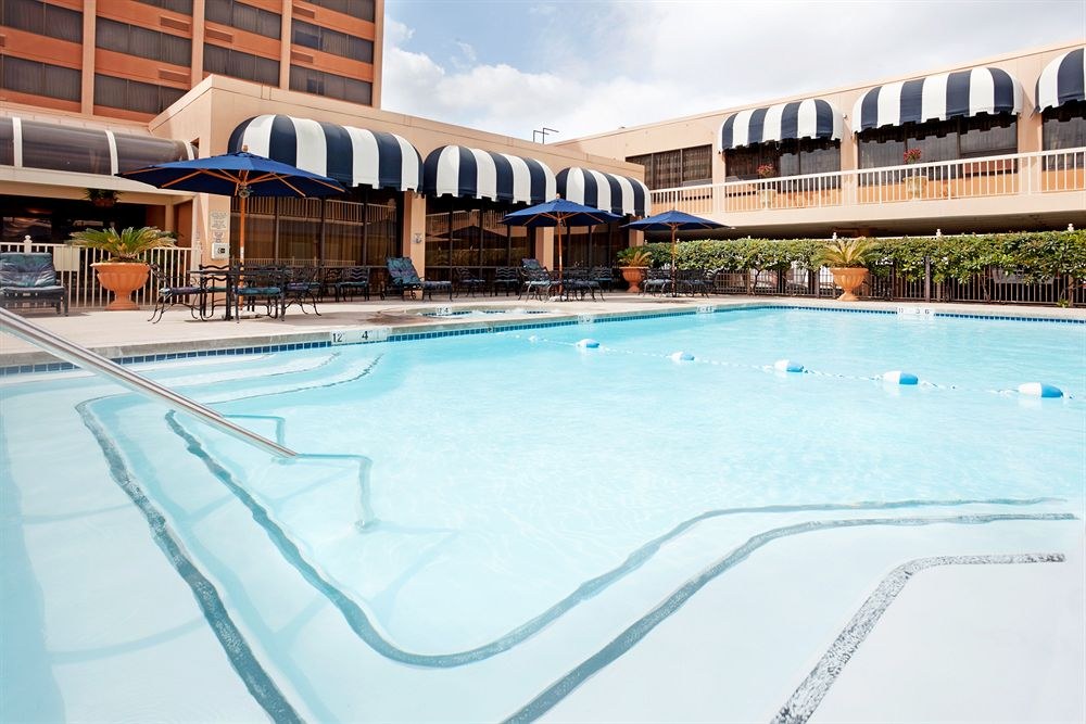 CROWNE PLAZA SAN ANTONIO AIRPORT photo 1