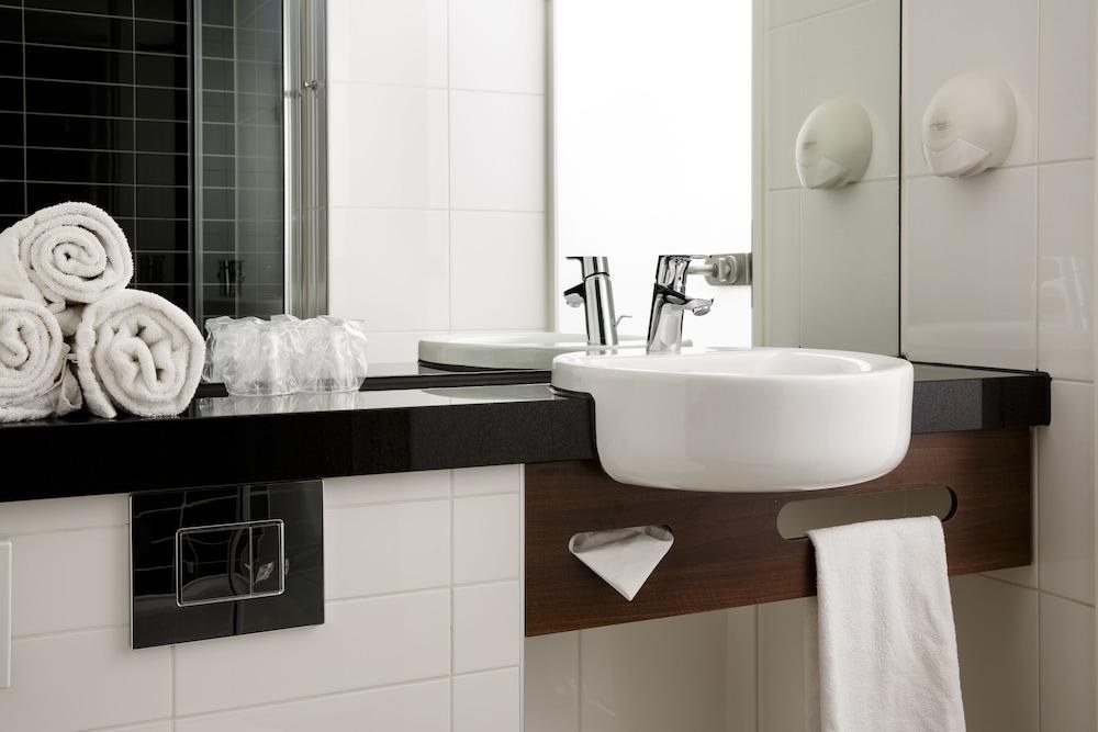HOLIDAY INN EXPRESS AMSTERDAM - SCHIPHOL photo 3
