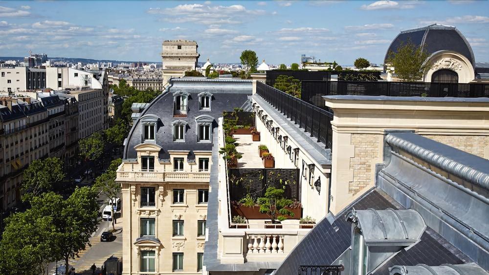THE PENINSULA PARIS photo 2