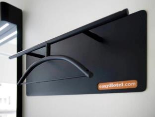 EASYHOTEL AMSTERDAM photo 2