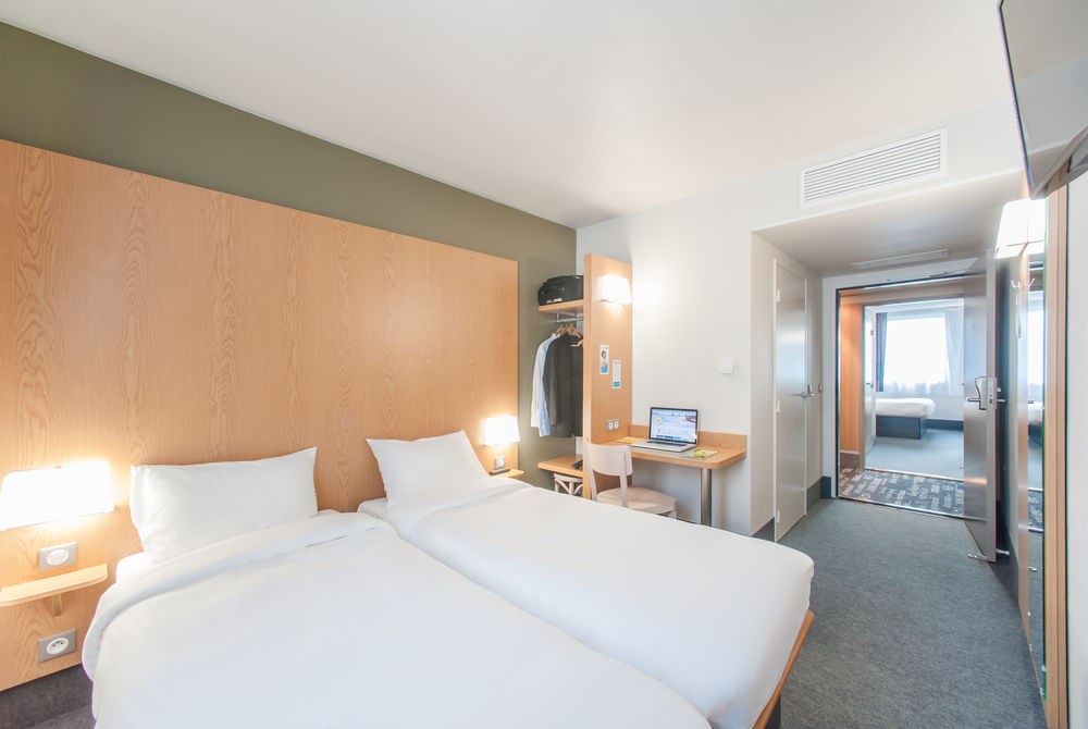 B&B HOTEL PARIS PORTE DES LILA