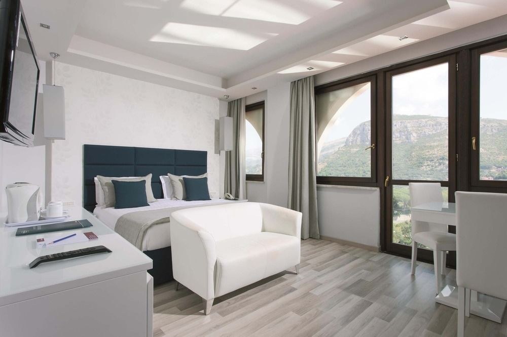 GRAND HOTEL NASTRO AZZURRO & OCCHIO MARINO RESORT