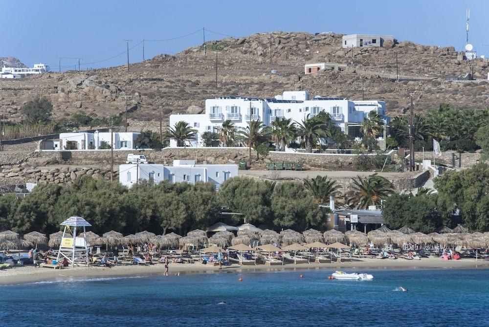ZEPHYROS HOTEL photo 2