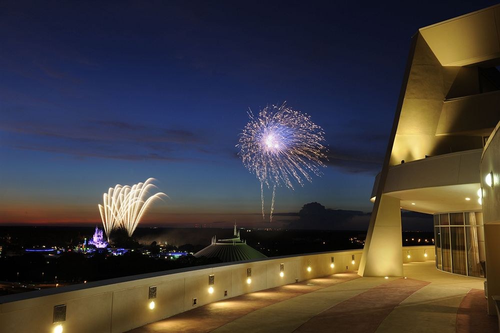 BAY LAKE TOWER AT DISNEYS CONTEMPORARY RESORT