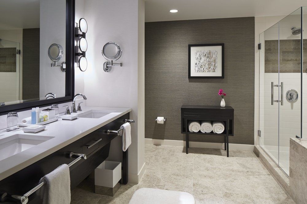 LOEWS CHICAGO HOTEL