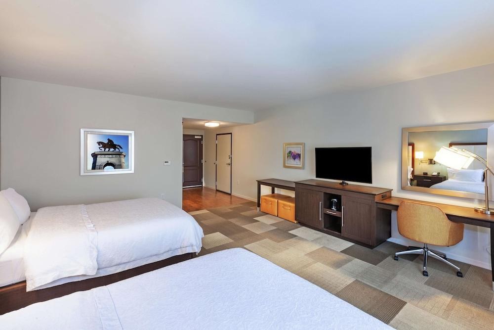 Hampton Inn & Suites by Hilton Houston North IAH