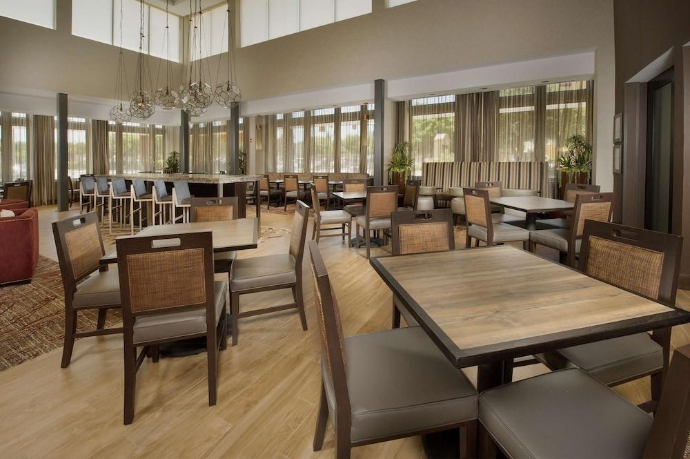 Hampton Inn & Suites San Antonio-Downtown/Market Square photo 4