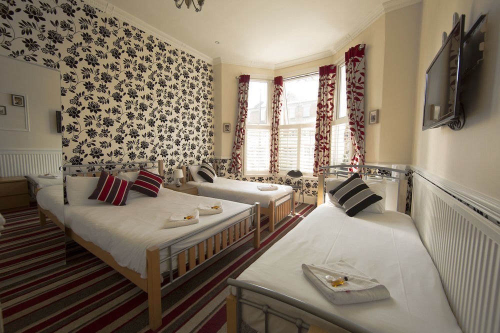 ROYAL LONDON HOTEL