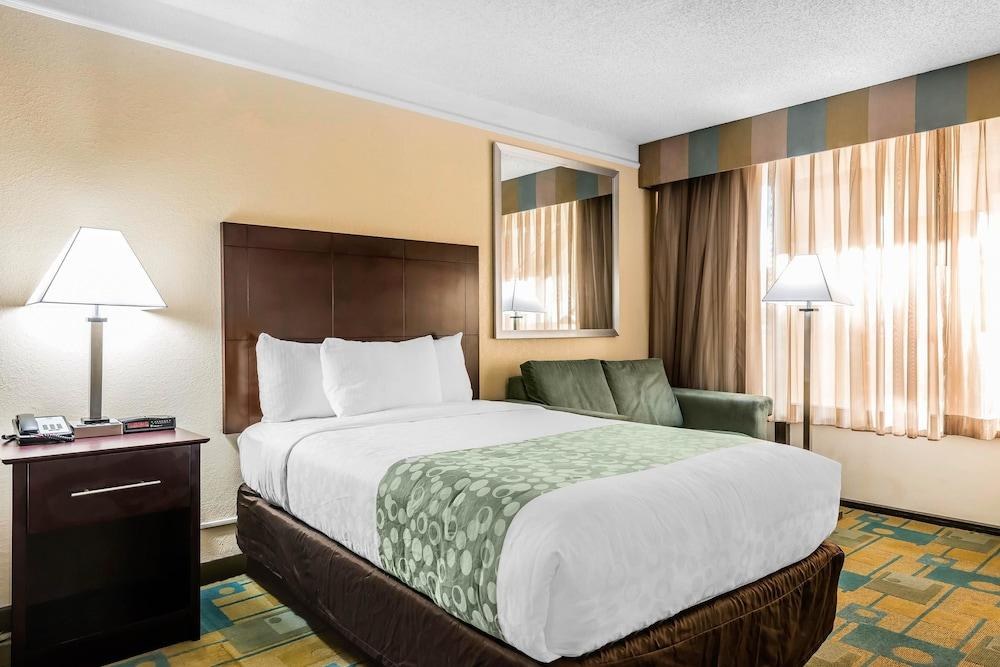 Hotel Monreale Express & Studios I-Drive District Orlando photo 4