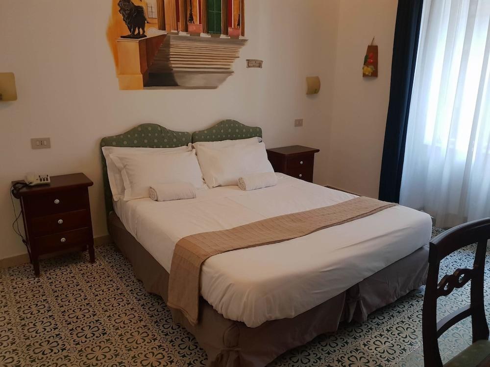 HOTEL ELITE photo 3