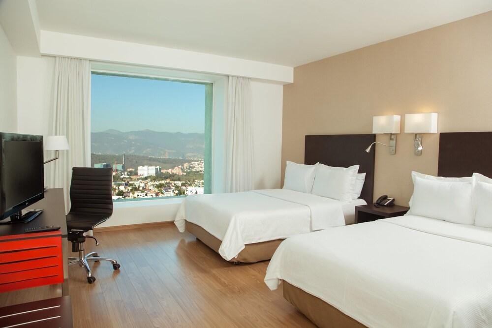 FIESTA INN PERIFERICO SUR photo 2