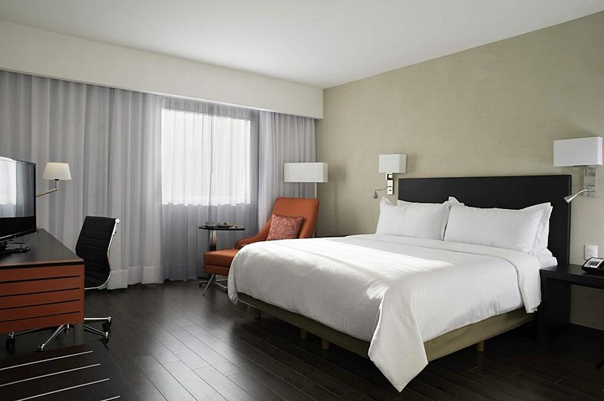 FIESTA INN MONTERREY VALLE photo 2