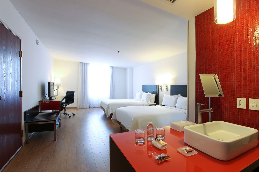 FIESTA INN EXPRESS NAUCALPAN photo 1