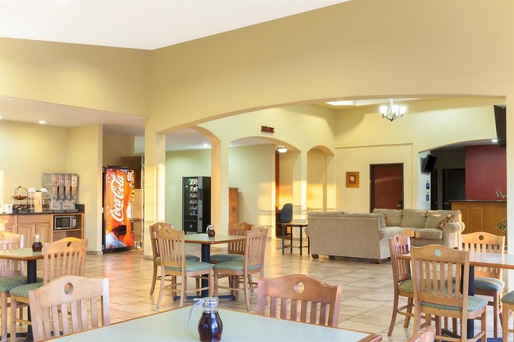 DAYS INN BY WYNDHAM SAN ANTONIO AT PALO ALTO photo 1