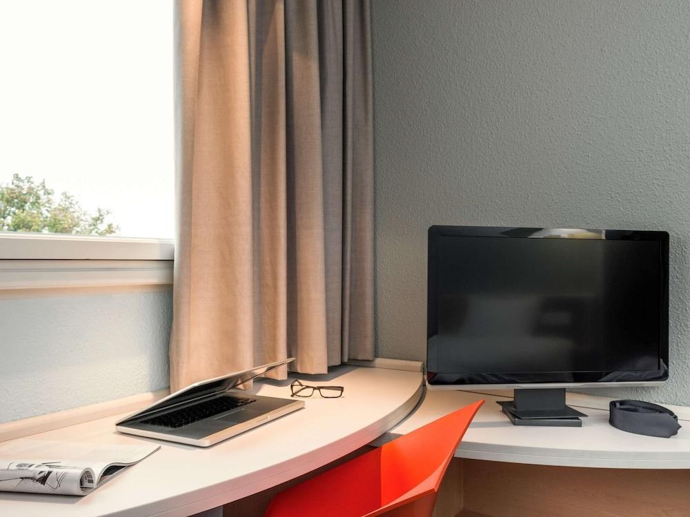 IBIS VERSAILLES PARLY 2 photo 2
