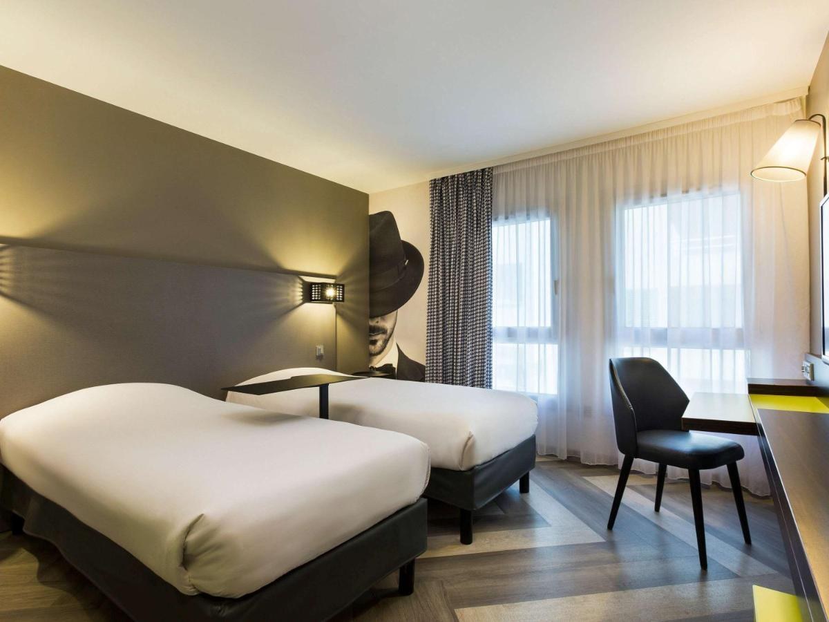 IBIS STYLES NICE PORT photo 3