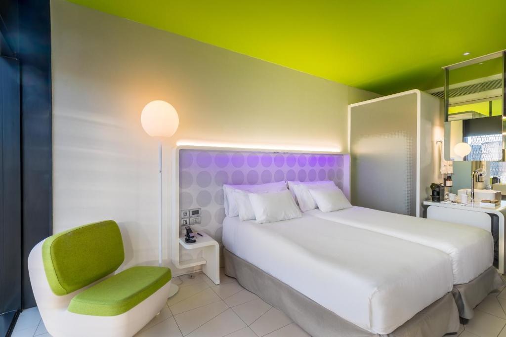 BARCELO RAVAL photo 2