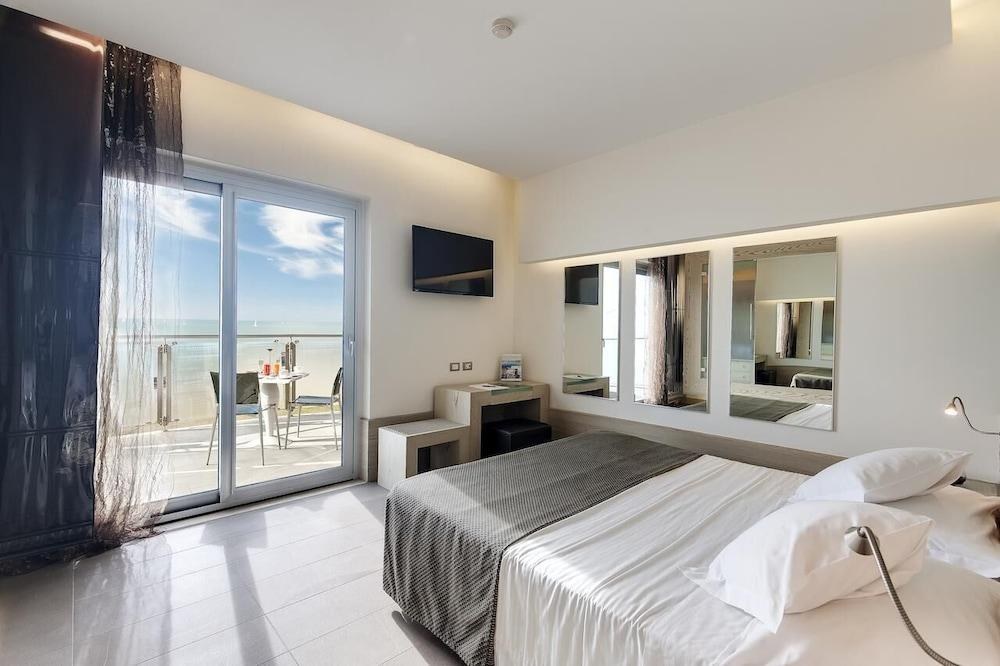 BARCELO ARAN BLU photo 2