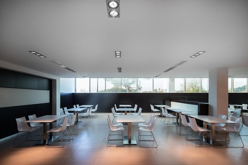 B&B HOTEL Barcelona Sant Cugat photo 3
