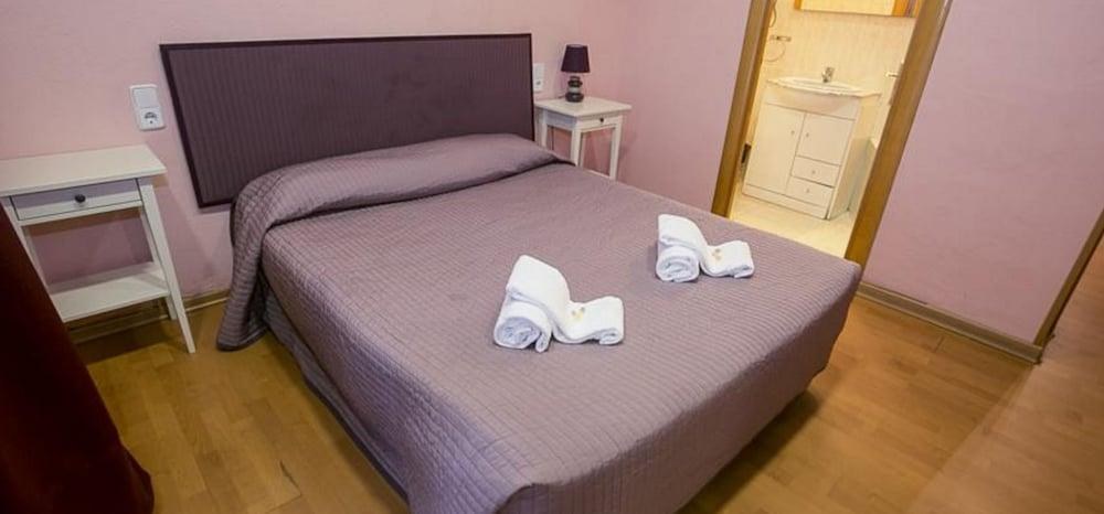 Hostal Balmes Centro photo 4